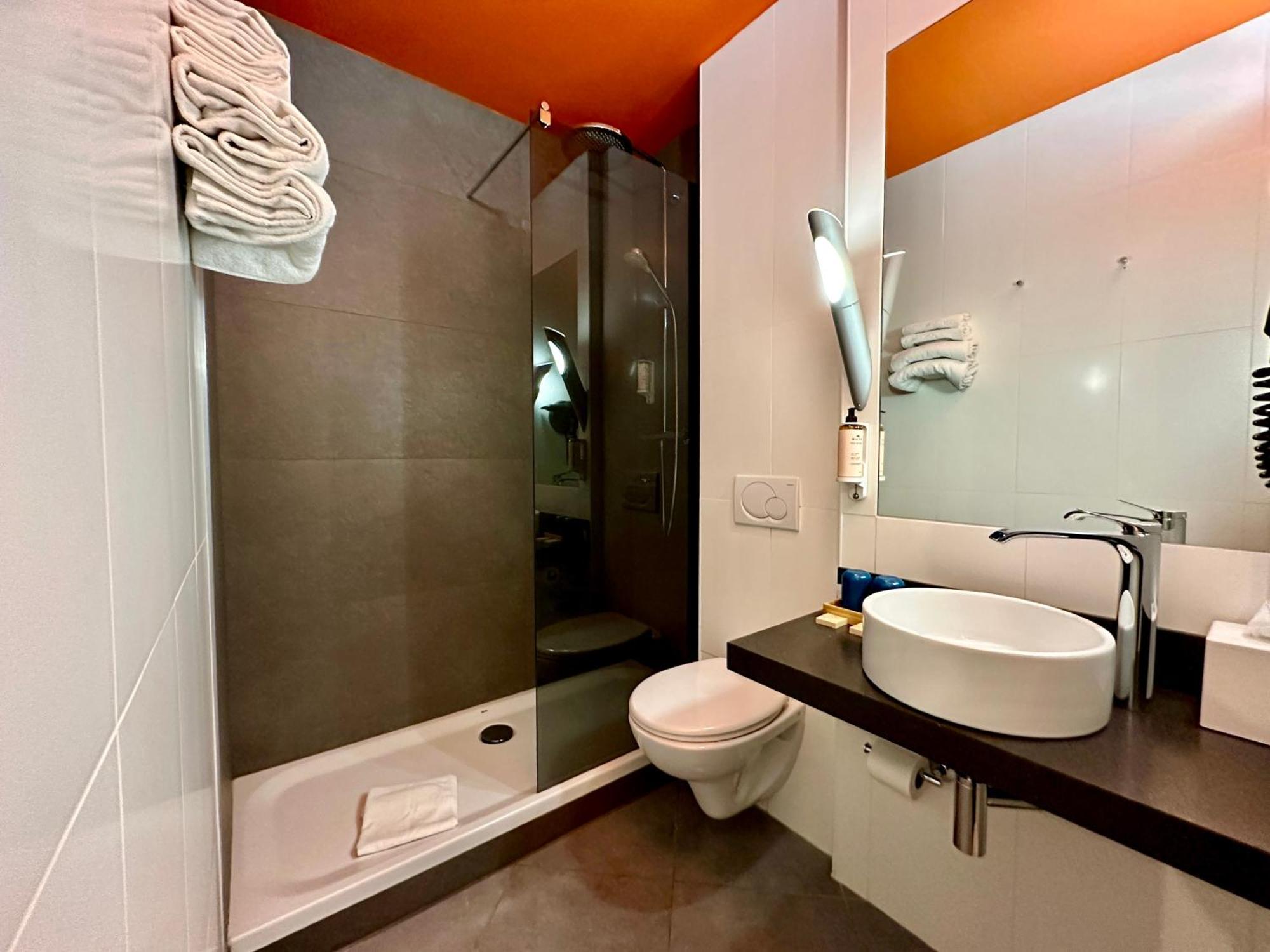 The Originals Boutique, Hotel De La Paix, Brest Esterno foto